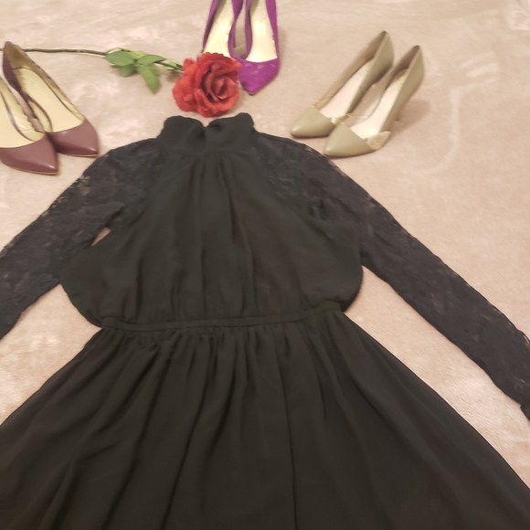 Vero Moda Lace Dress - Picture 7 of 14